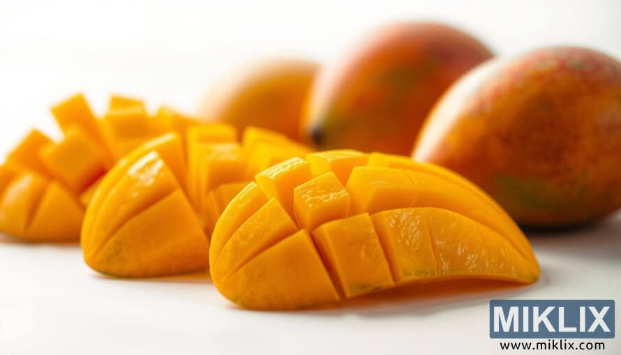 ÐÐ°ÐºÑÐ¾ ÑÐ½Ð¸Ð¼Ð°Ðº Ð·ÑÐµÐ»Ð¸Ñ ÐºÑÐ¸ÑÐºÐ¸ Ð¼Ð°Ð½Ð³Ð° ÑÐ° Ð¶Ð¸Ð²Ð¾Ð¼ Ð½Ð°ÑÐ°Ð½ÑÐ°ÑÑÐ¾-Ð¶ÑÑÐ¾Ð¼ Ð±Ð¾ÑÐ¾Ð¼ Ð¸ ÑÐ¾ÑÐ½Ð¾Ð¼ ÑÐµÐºÑÑÑÑÐ¾Ð¼ Ð½Ð° ÑÐ¸ÑÑÐ¾Ñ Ð±ÐµÐ»Ð¾Ñ Ð¿Ð¾Ð·Ð°Ð´Ð¸Ð½Ð¸.